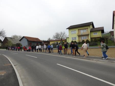 Pohod po novozgrajenih pločnikih 46